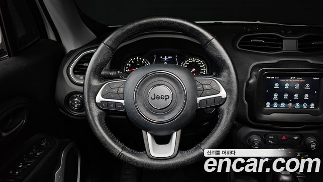 Jeep Renegade 2018 — photo 19