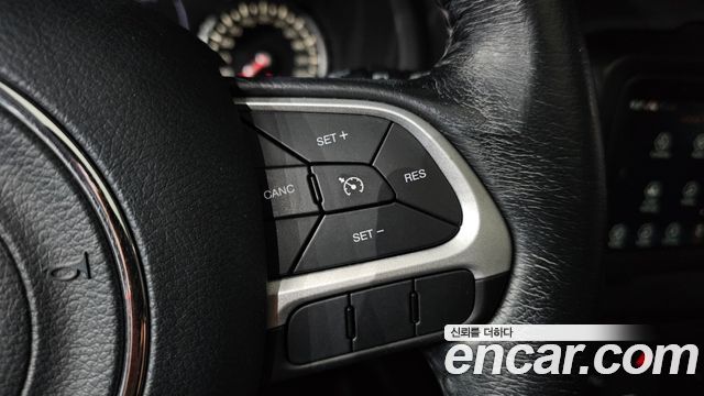 Jeep Renegade 2018 — photo 22