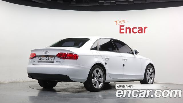 Audi A4 2012 — photo 2