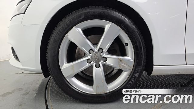 Audi A4 2012 — photo 5