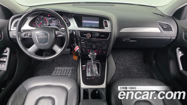 Audi A4 2012 — photo 7