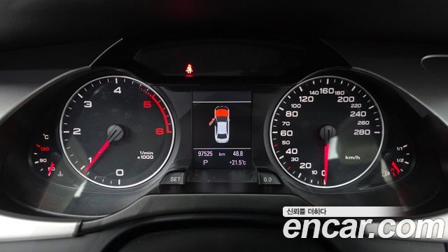 Audi A4 2012 — photo 8