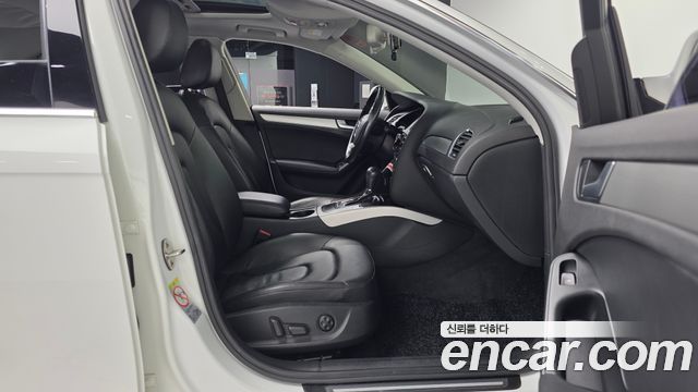 Audi A4 2012 — photo 11