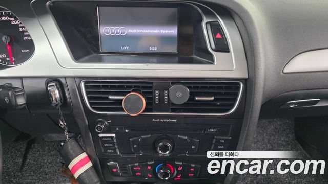 Audi A4 2012 — photo 14