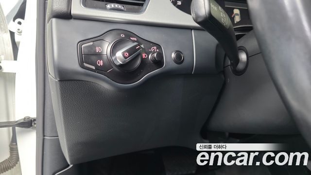 Audi A4 2012 — photo 16