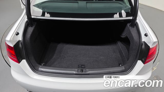 Audi A4 2012 — photo 20