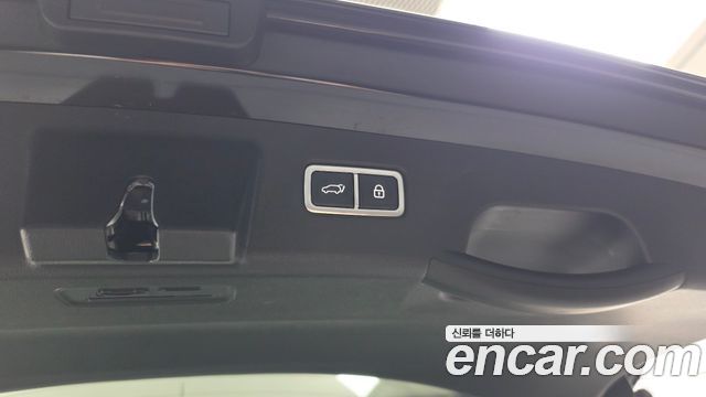 Kia Sorento 2023 — photo 32