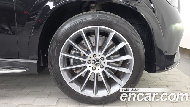 Mercedes-Benz GLE-Class 2025 — photo 7
