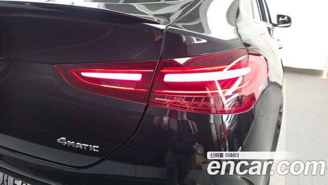 Mercedes-Benz GLE-Class 2025 — photo 9