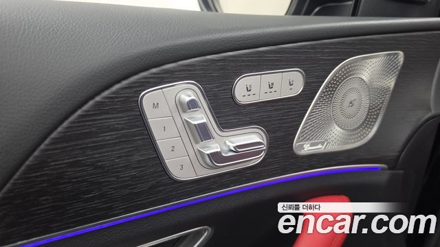 Mercedes-Benz GLE-Class 2025 — photo 29