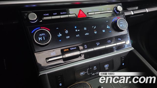 Hyundai Santafe 2024 — photo 32