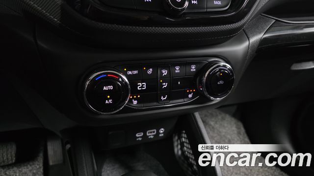 Chevrolet Korea Trailblazer 2021 — photo 32