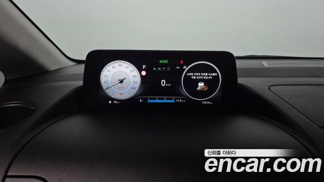 Hyundai Staria 2025 — photo 11