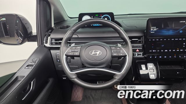 Hyundai Staria 2025 — photo 19