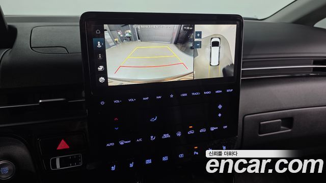 Hyundai Staria 2025 — photo 21