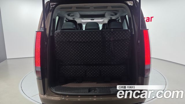 Hyundai Staria 2025 — photo 32
