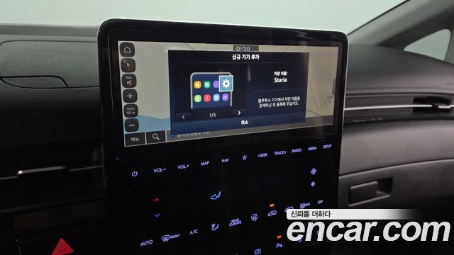 Hyundai Staria 2025 — photo 34