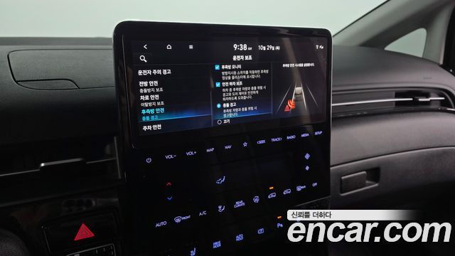 Hyundai Staria 2025 — photo 35