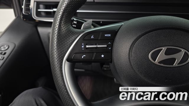 Hyundai Staria 2025 — photo 37