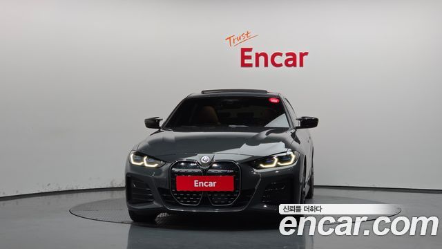 BMW i4 2023 — photo 3
