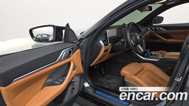 BMW i4 2023 — photo 13