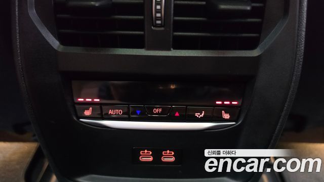 BMW i4 2023 — photo 18