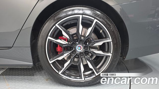 BMW i4 2023 — photo 7