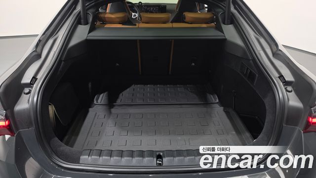 BMW i4 2023 — photo 28