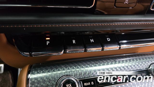 Lincoln Aviator 2021 — photo 12