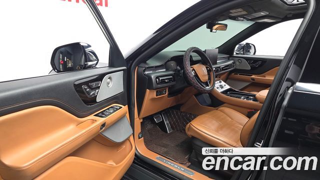 Lincoln Aviator 2021 — photo 13