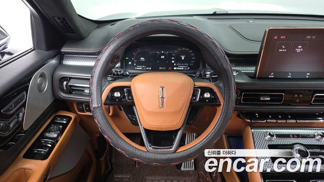 Lincoln Aviator 2021 — photo 19