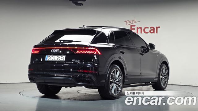 Audi Q8 2021 — photo 2