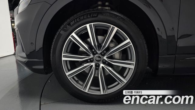 Audi Q8 2021 — photo 5