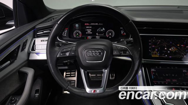 Audi Q8 2021 — photo 19