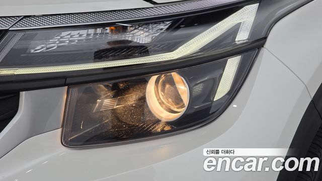 Kia Seltos 2023 — photo 8