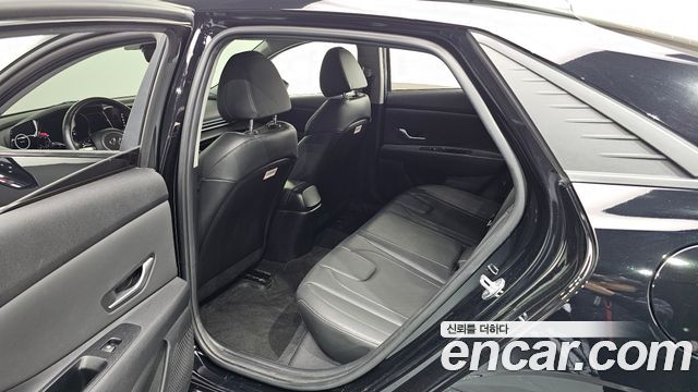Hyundai AVANTE 2022 — photo 17