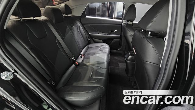 Hyundai AVANTE 2022 — photo 18