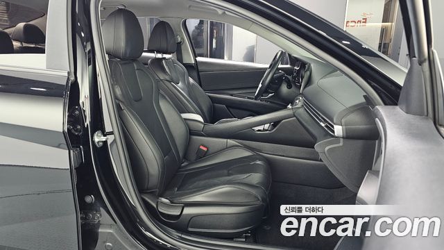 Hyundai AVANTE 2022 — photo 16