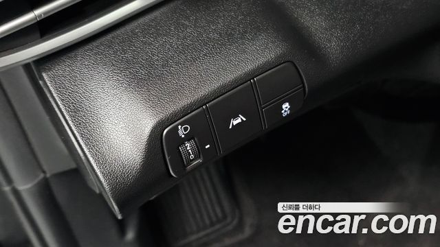 Hyundai AVANTE 2022 — photo 28