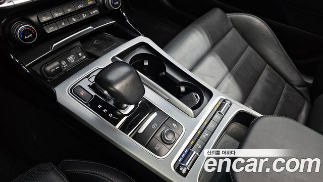 Kia Stinger 2019 — photo 9