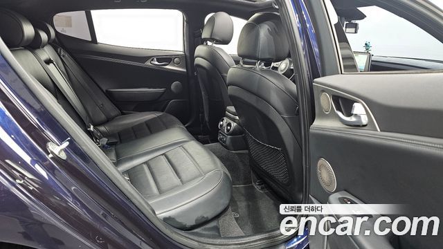 Kia Stinger 2019 — photo 12