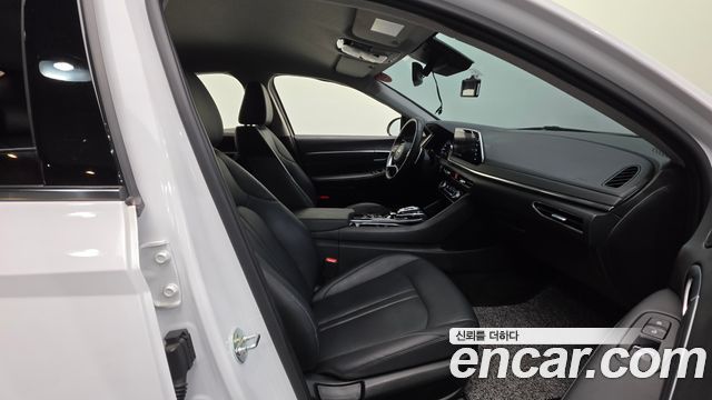 Hyundai Sonata 2022 — photo 10