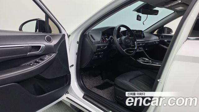 Hyundai Sonata 2022 — photo 11
