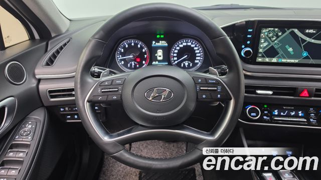Hyundai Sonata 2022 — photo 12