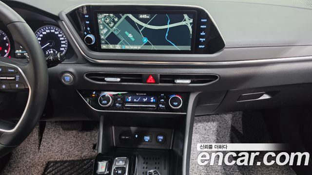 Hyundai Sonata 2022 — photo 13