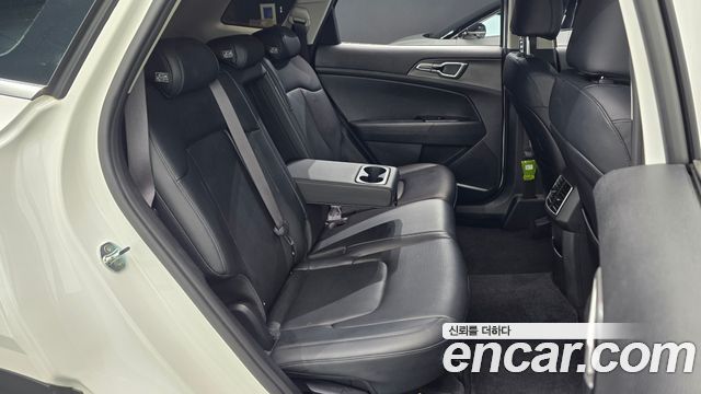 Kia Sportage 2022 — photo 16