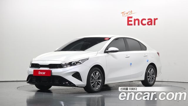 Kia K3 2023 — photo 1