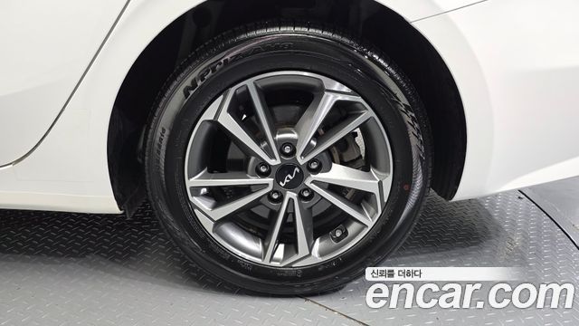 Kia K3 2023 — photo 5