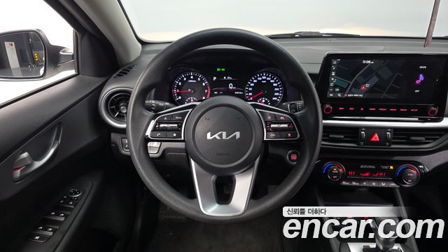 Kia K3 2023 — photo 19