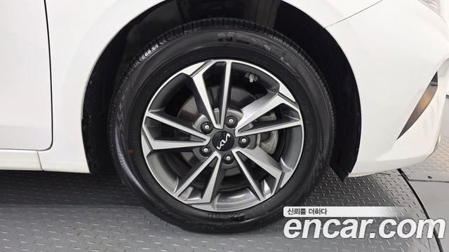 Kia K3 2023 — photo 7